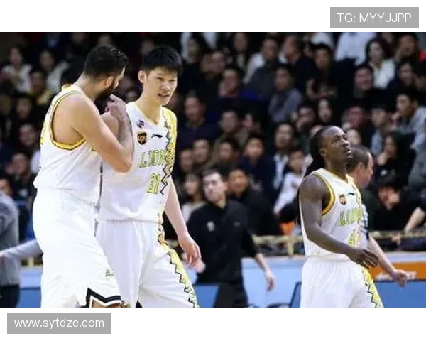 北京篮球队在挑战赛中以90分高居积分榜首位展现强劲实力